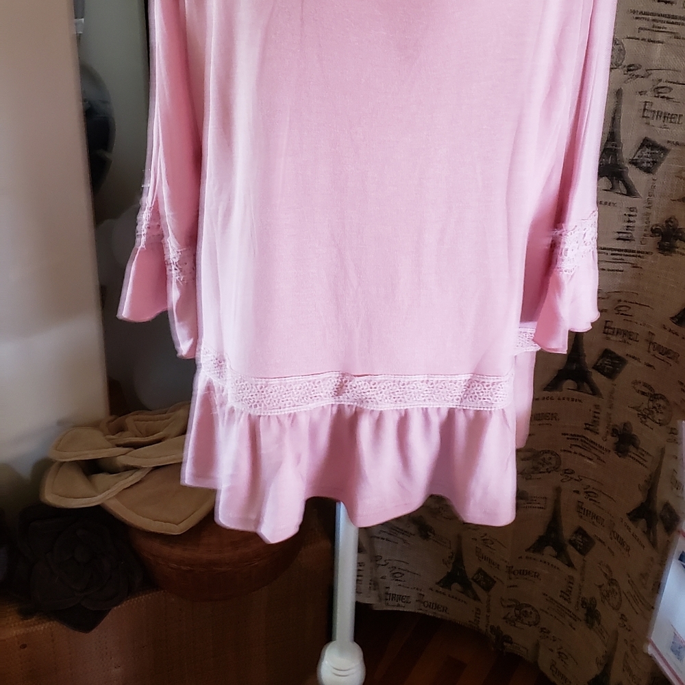 🆕️Suzanne Betro | Pink Knit Top - Picture 7 of 10